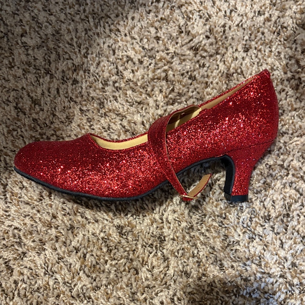 Red Glitter Dorothy costume shoes - Picture 4 of 4